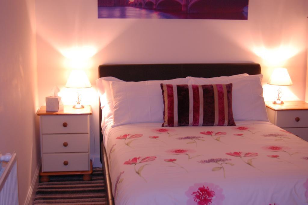 Dawn Break Bed & Breakfast Largs Oda fotoğraf