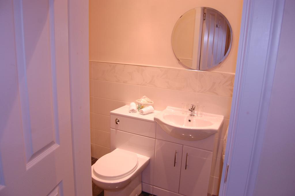 Dawn Break Bed & Breakfast Largs Oda fotoğraf