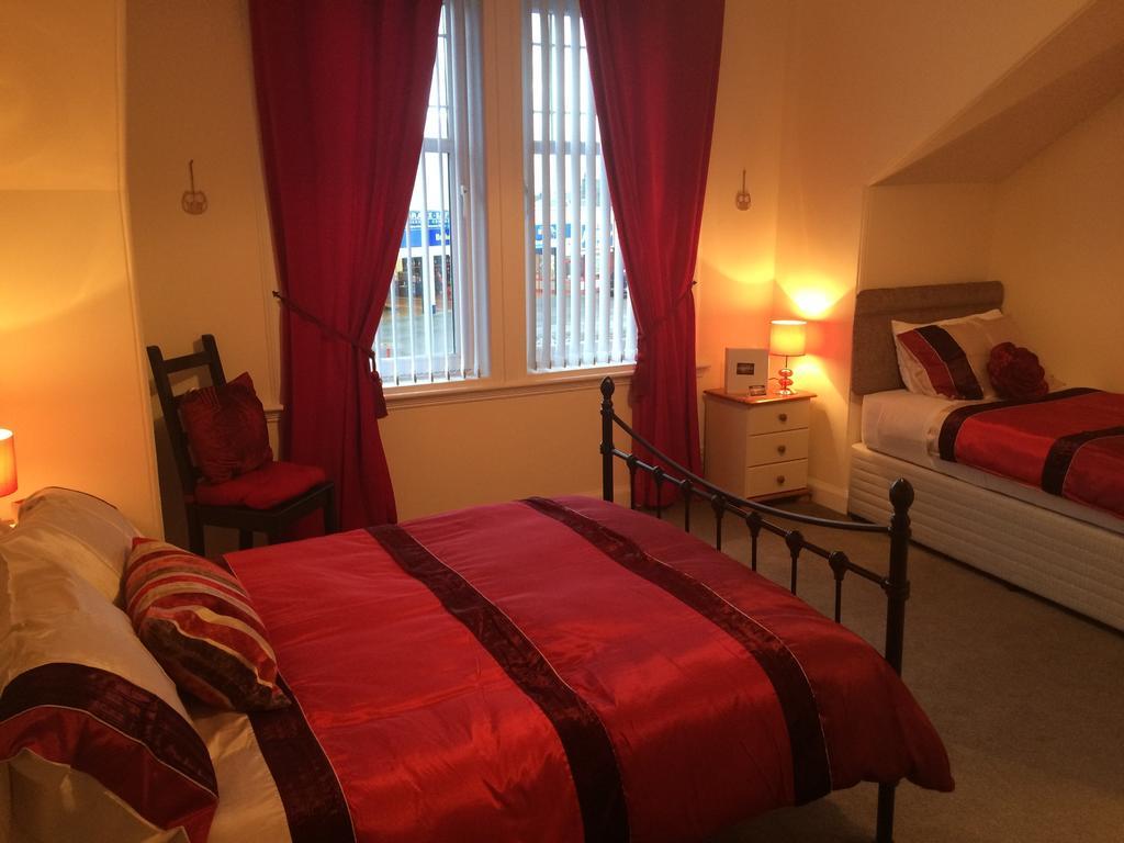 Dawn Break Bed & Breakfast Largs Oda fotoğraf