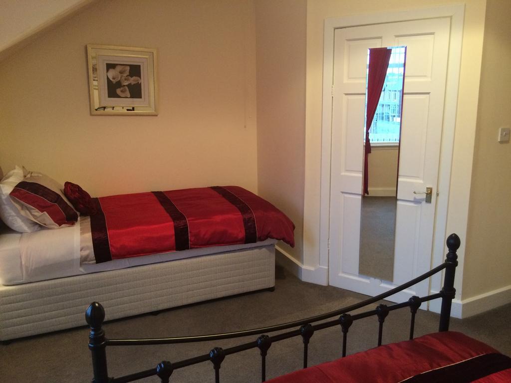 Dawn Break Bed & Breakfast Largs Oda fotoğraf